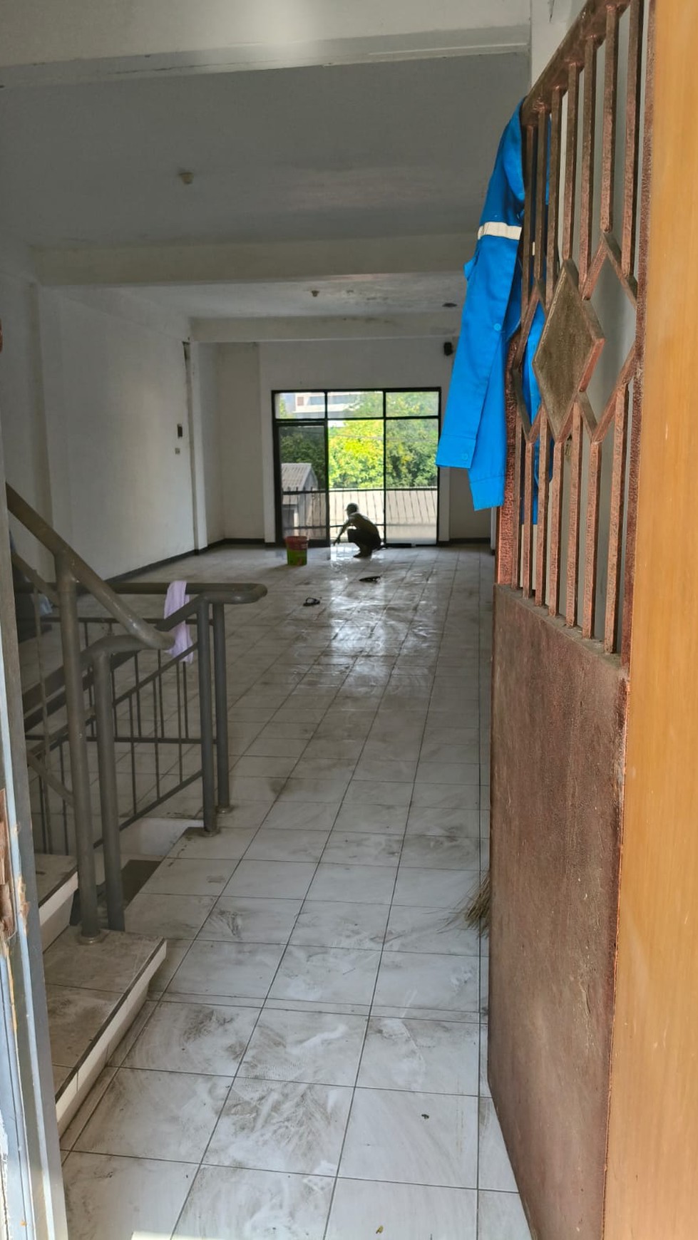 Dijual Ruko 3,5 Lantai di Raya Ngagel, Surabaya