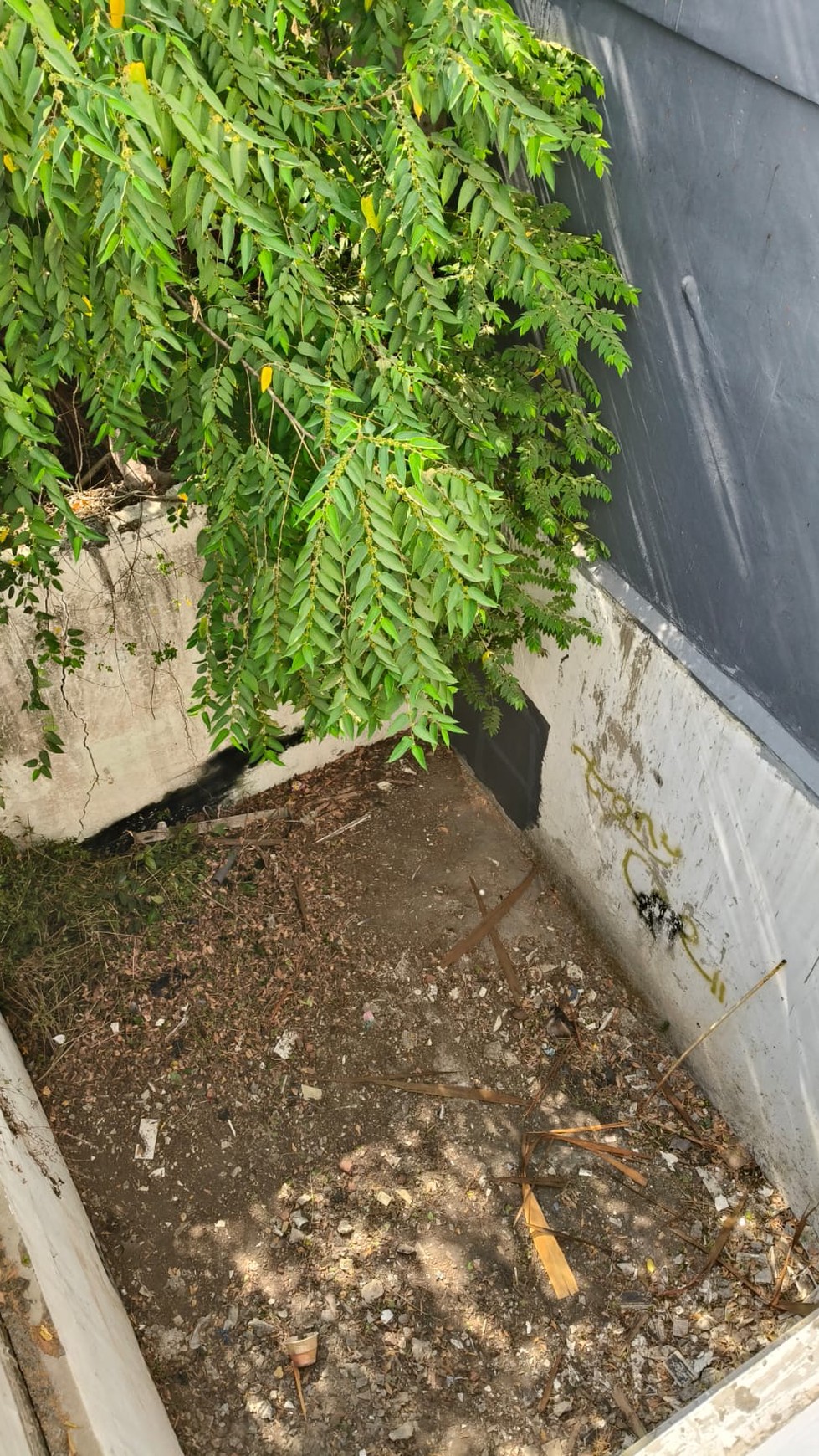 Dijual Ruko 3,5 Lantai di Raya Ngagel, Surabaya