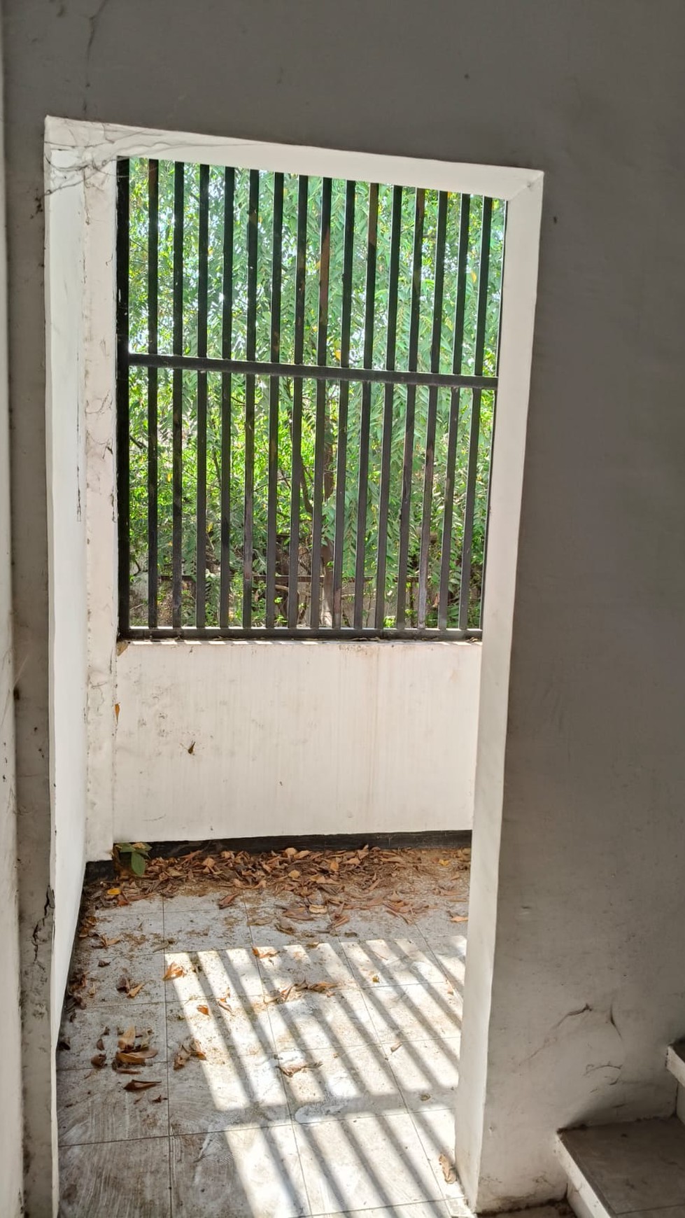 Dijual Ruko 3,5 Lantai di Raya Ngagel, Surabaya