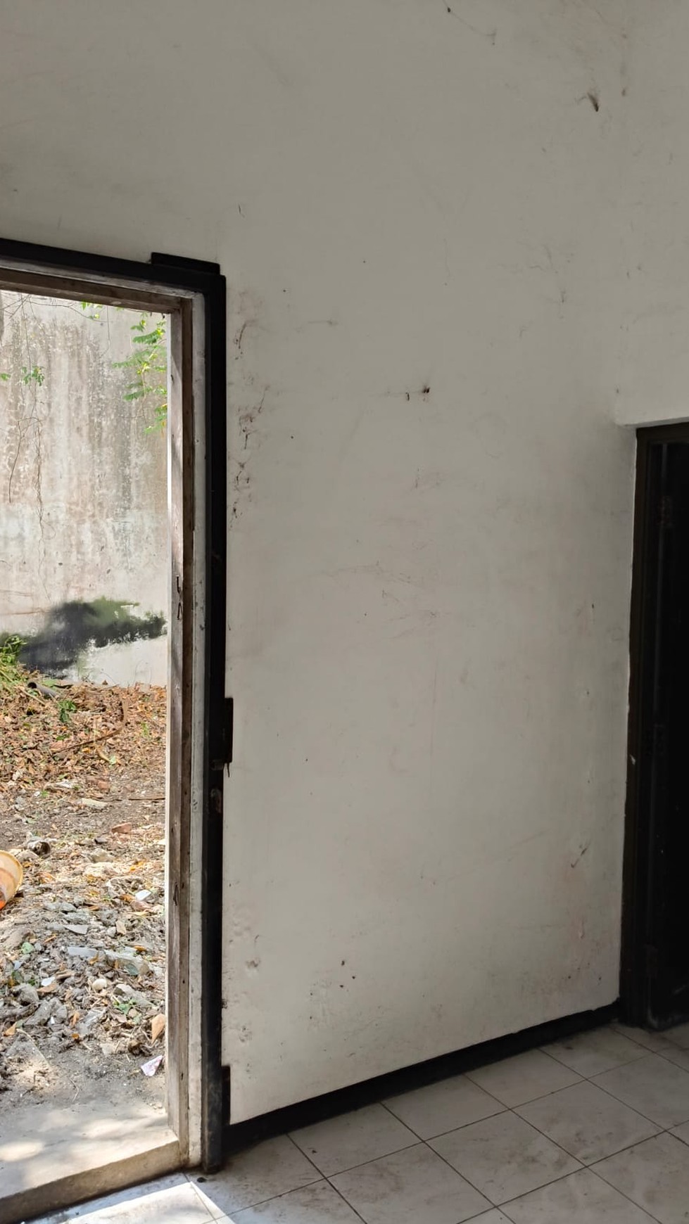 Dijual Ruko 3,5 Lantai di Raya Ngagel, Surabaya