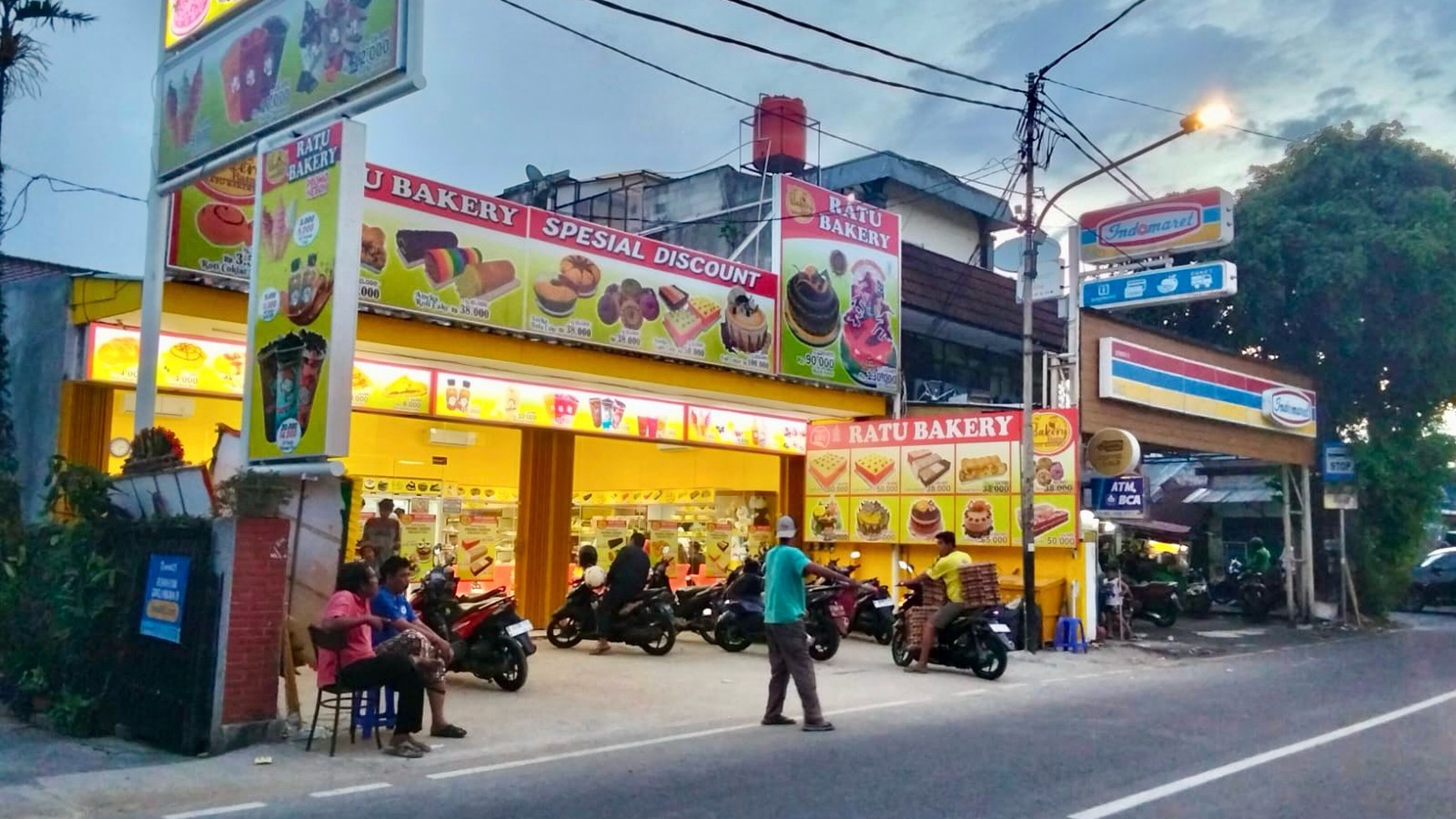 Dijual Ruang Usaha Komersial Strategis di Jalan Otista, Cawang , Jakarta Timur