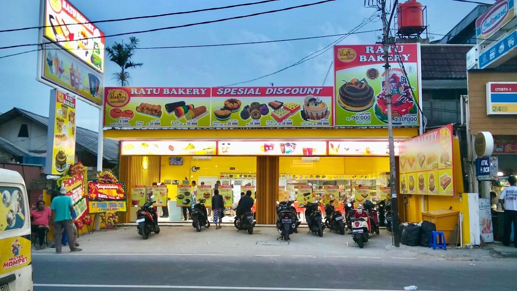 Dijual Ruang Usaha Komersial Strategis di Jalan Otista, Cawang , Jakarta Timur