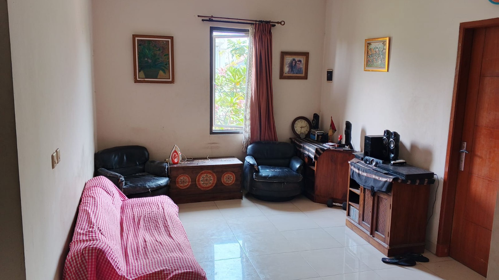 Dijual rumah di Taman Ubud Permai Lippo Karawaci Tangerang