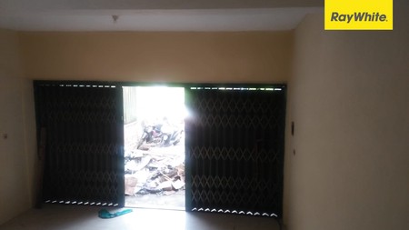 Disewakan Ruko 2,5 lantai di Jl Raya Putro Agung Wetan Surabaya