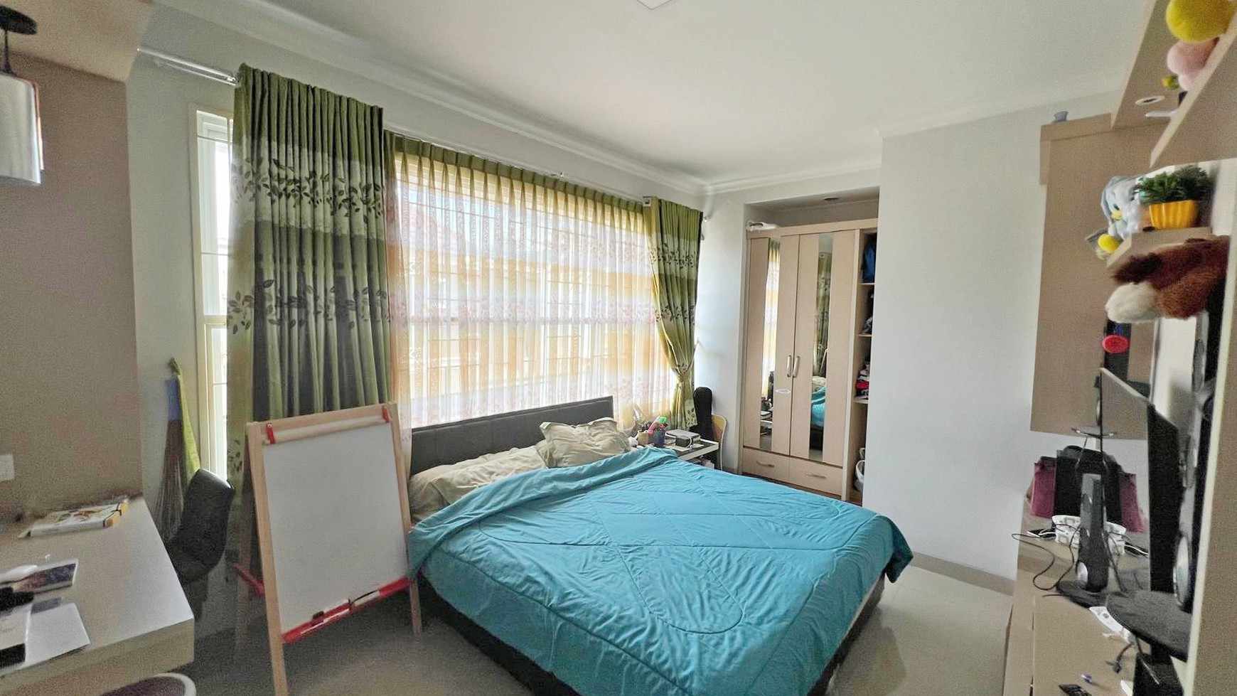 Rumah Hook Full Furnished di Malibu Village Gading Serpong