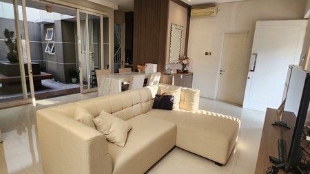Dijual Rumah Furnish Mewah Royal Residence Wiyung Surabaya