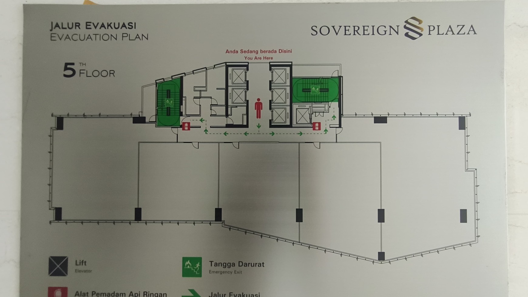 Office Space Full Furnished di Sovereign Plaza - Lokasi Strategis TB Simatupang!