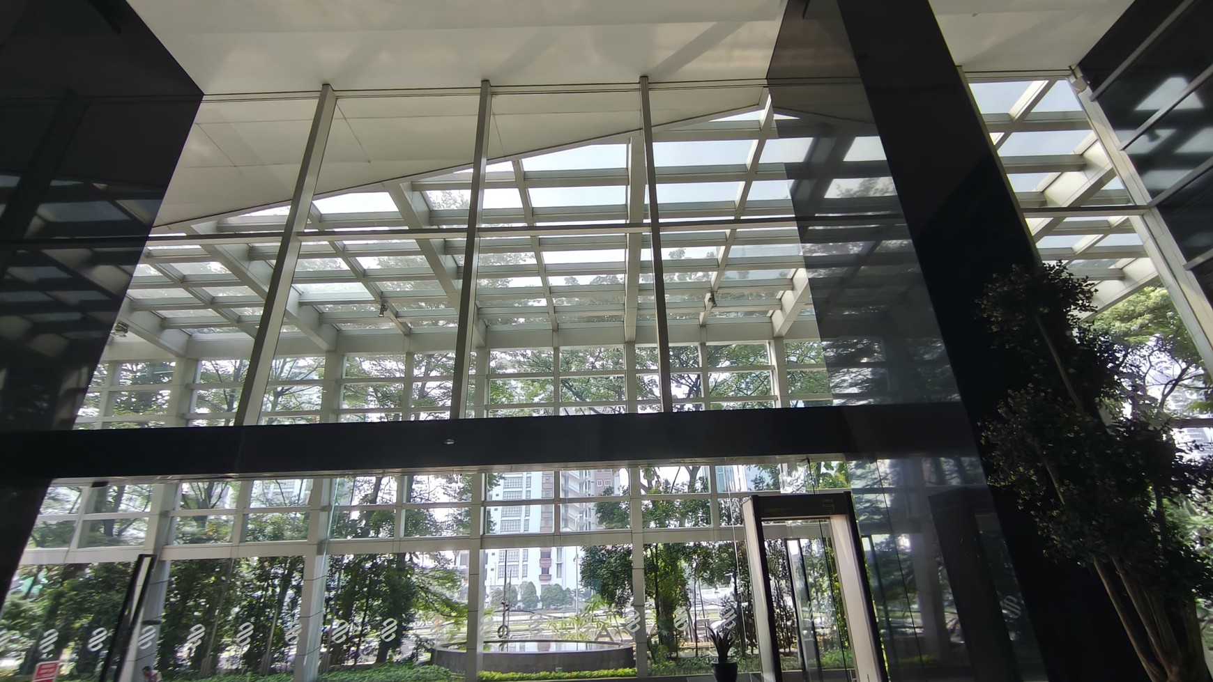 Office Space Full Furnished di Sovereign Plaza - Lokasi Strategis TB Simatupang!