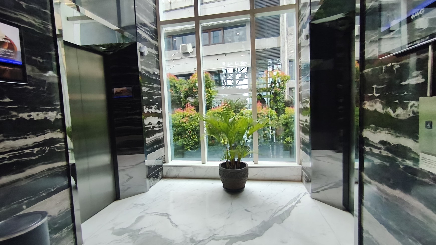 Office Space Full Furnished di Sovereign Plaza - Lokasi Strategis TB Simatupang!