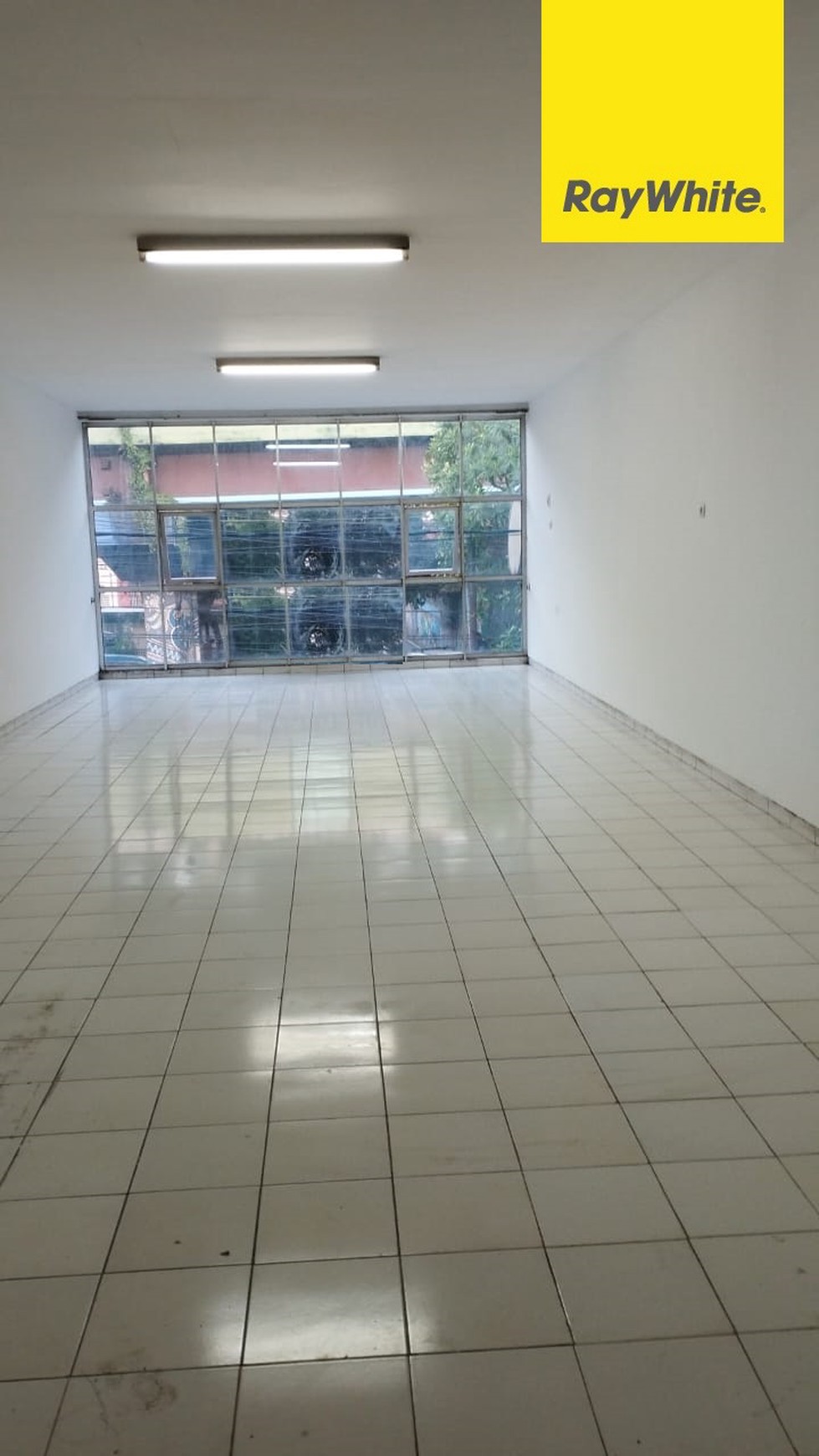Disewakan Ruko 2 lantai di Jl Raya A Yani Utara Surabaya