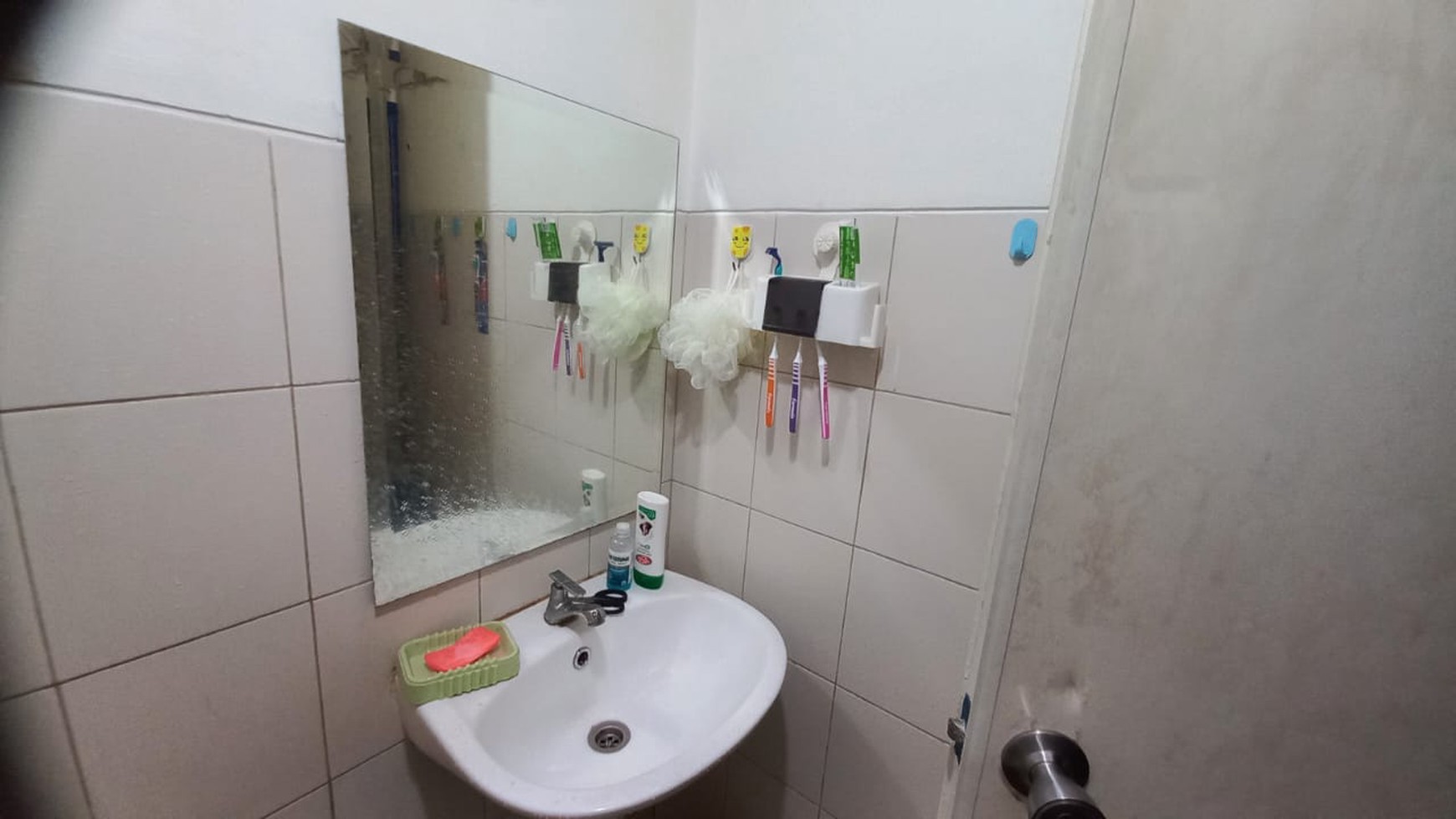 MILIKI UNIT STRATEGIS DI APARTEMEN RIVERVIEW RESIDENCE TOWER MAHAKAM, JABABEKA!