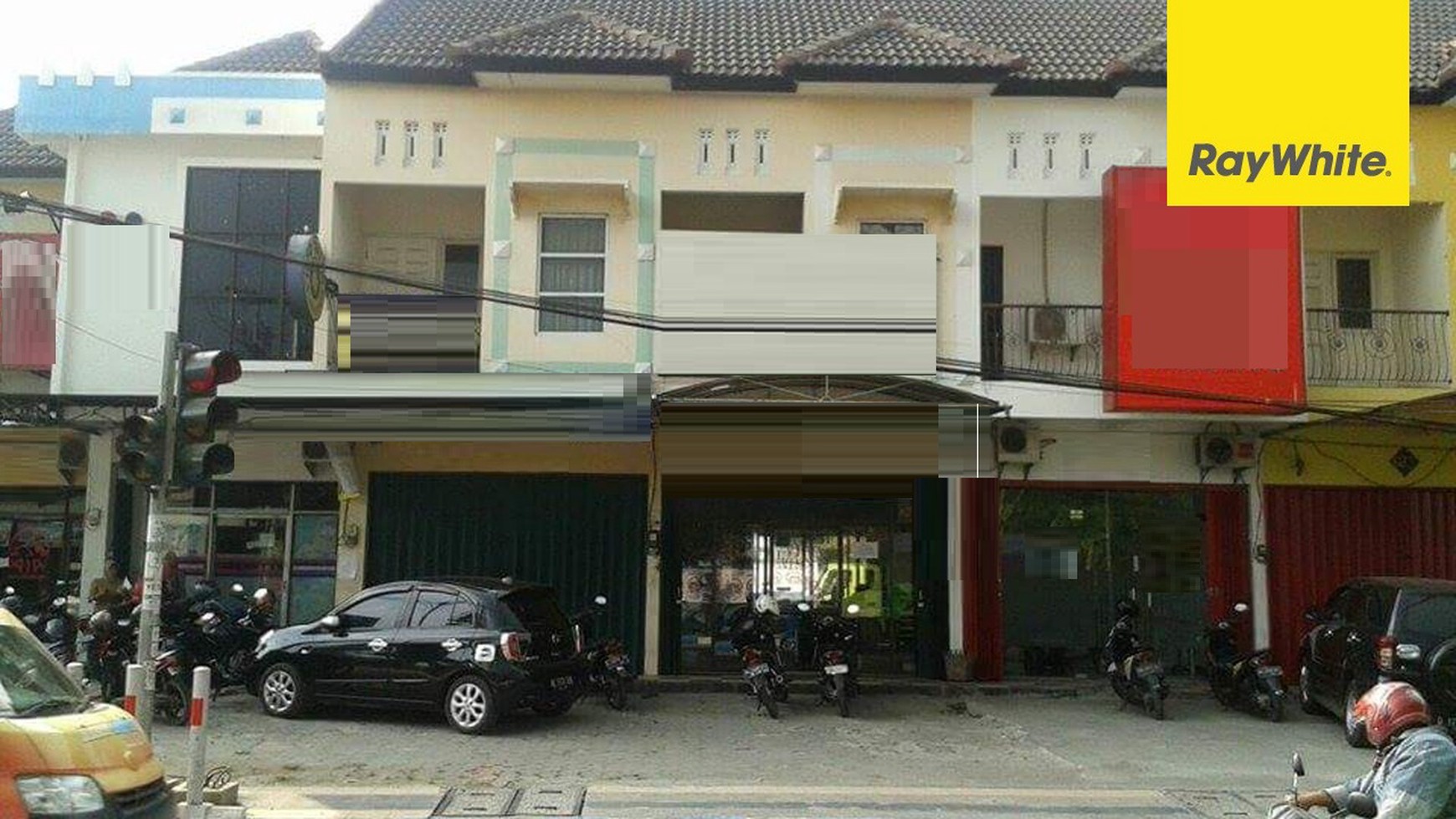 Dijual Ruko 2 lt di Raya Mayjen Panjaitan Persimpangan Te'An Madiun