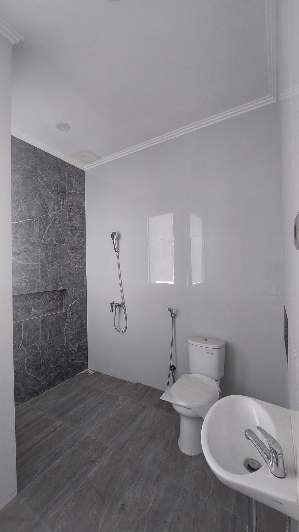 Rumah Cluster Greenwich Royal Residence, Surabaya