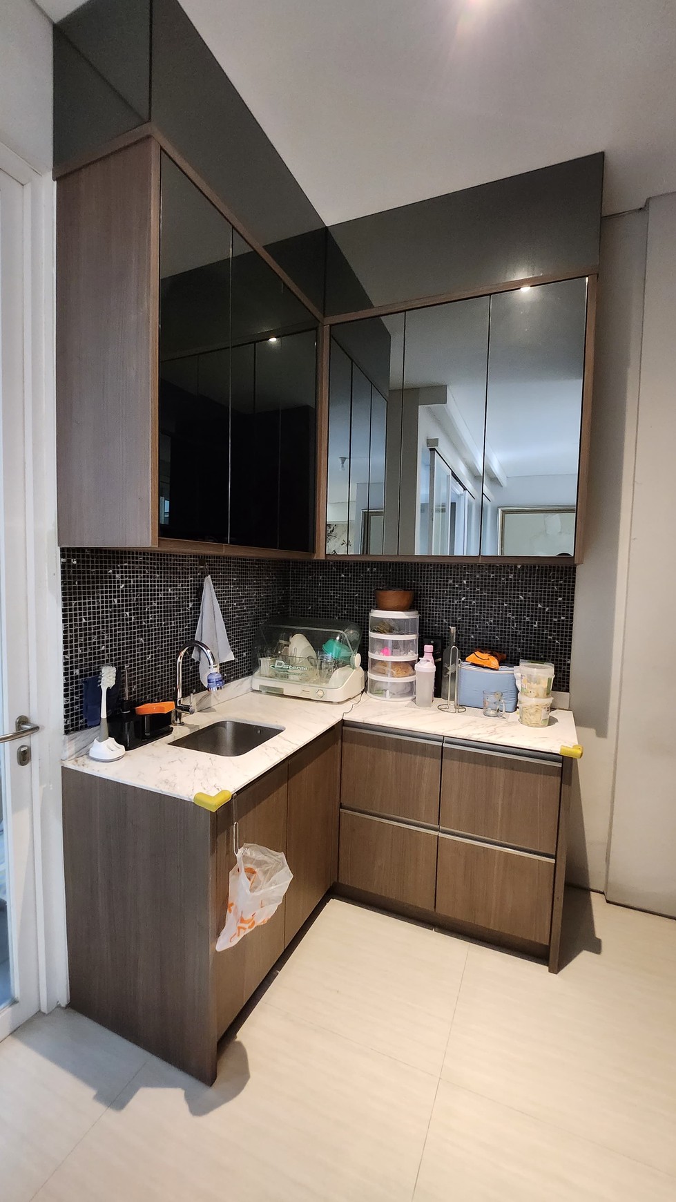 RUMAH FURNISHED ROYAL RESIDENCE WIYUNG SURABAYA BARAT