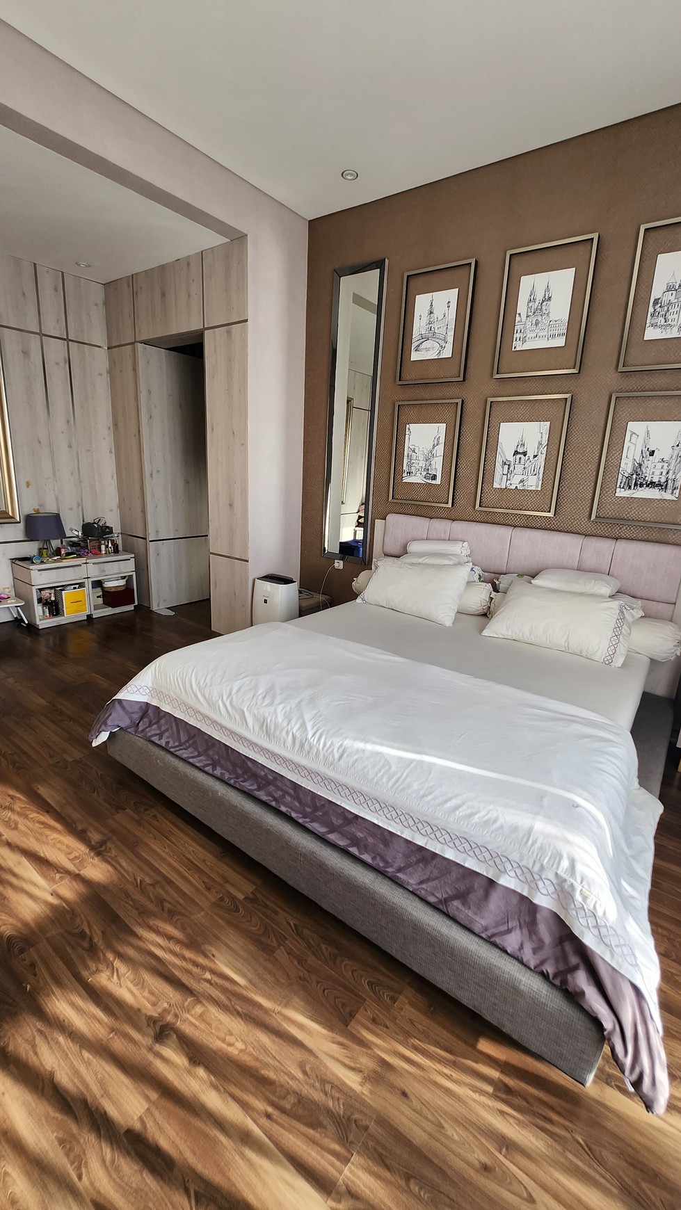 RUMAH FURNISHED ROYAL RESIDENCE WIYUNG SURABAYA BARAT