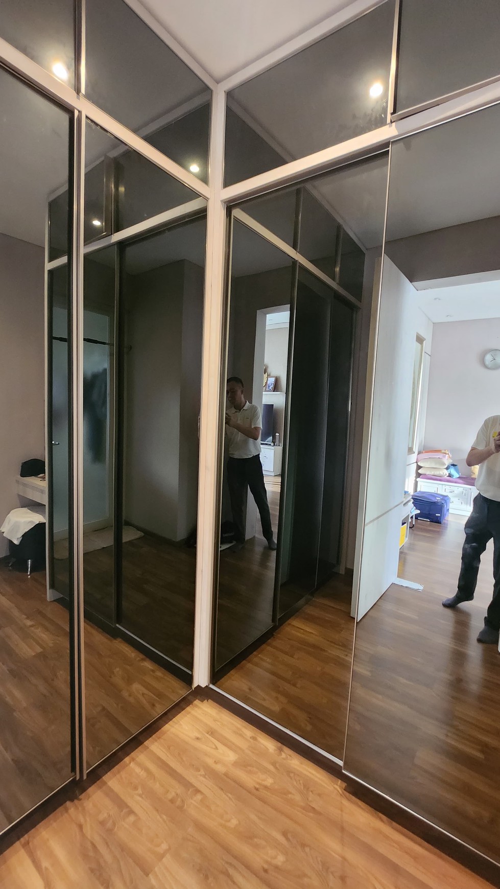 RUMAH FURNISHED ROYAL RESIDENCE WIYUNG SURABAYA BARAT