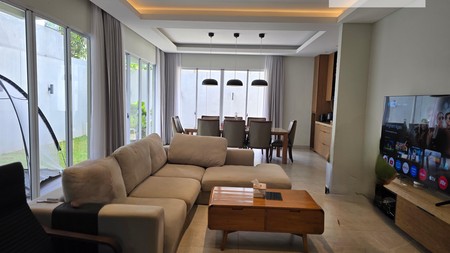 Jarang ada Rumah Lebar 12 di De Park Cajuputi BSD City, siap huni