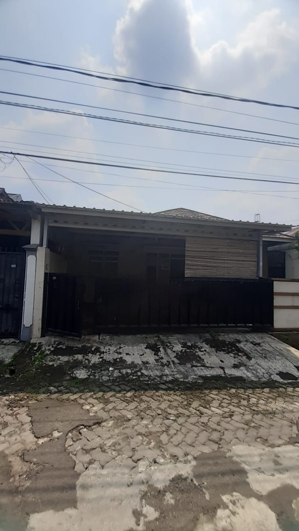 Rumah di Bukit Nusa Indah Ciputat