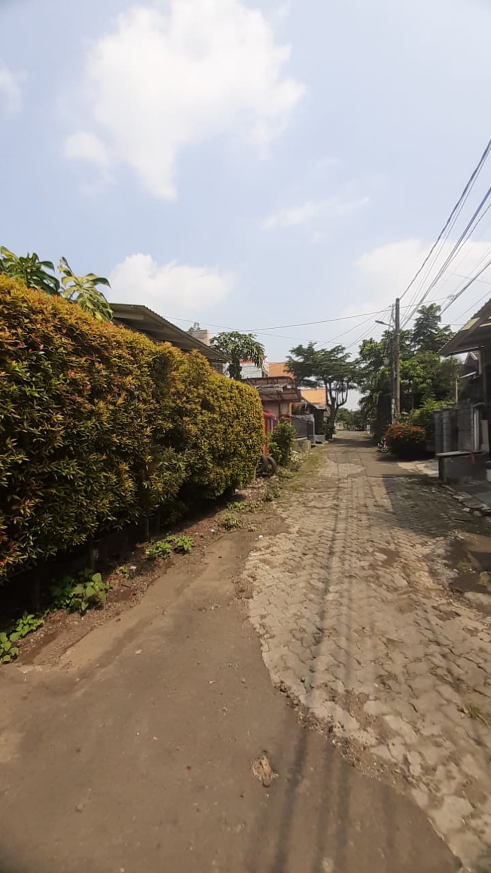 Rumah di Bukit Nusa Indah Ciputat