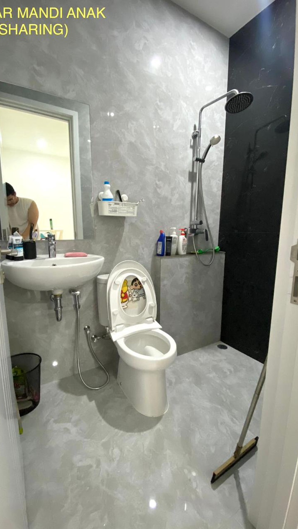 Rumah Bonus Furnished di Kencana Loka BSD City, dekat ke Exit Tol BSD