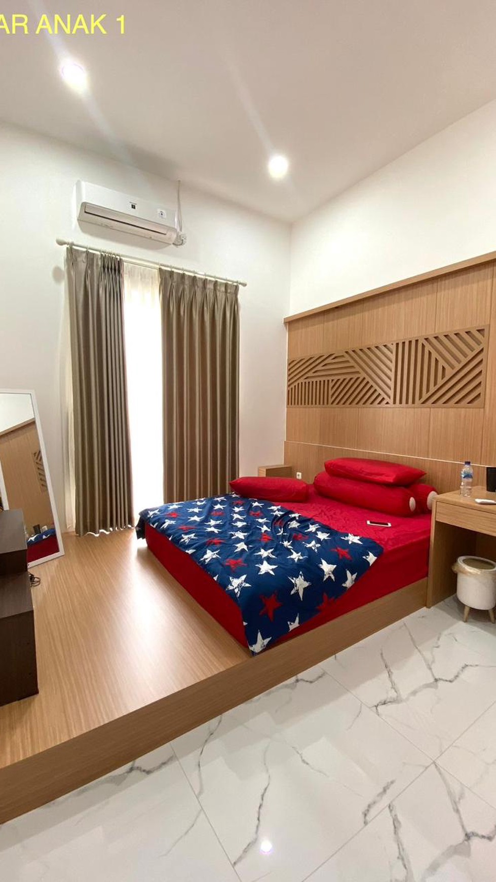 Rumah Bonus Furnished di Kencana Loka BSD City, dekat ke Exit Tol BSD