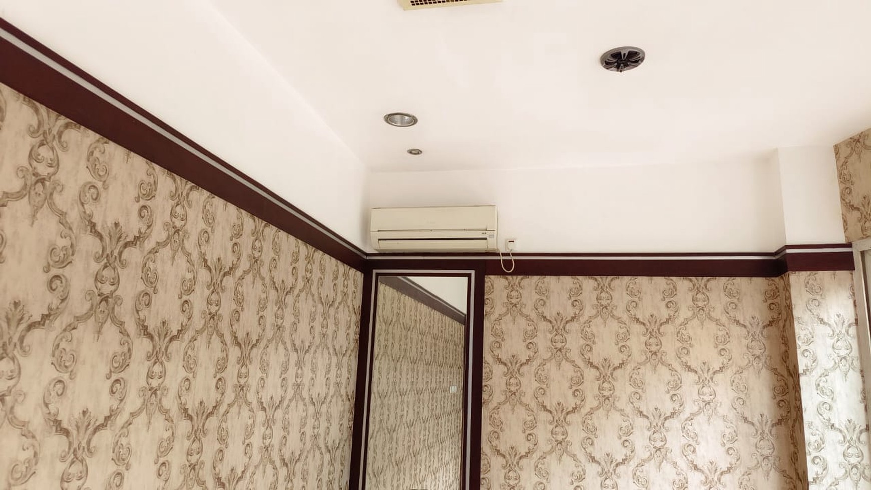 Ruko 2 Lantai di Barcelona BSD City Siap Pakai Dekat Tol dan Sekolah