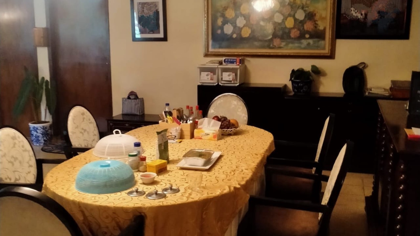 Rumah Luas dan Asri di Jl. Kemang Utara Raya