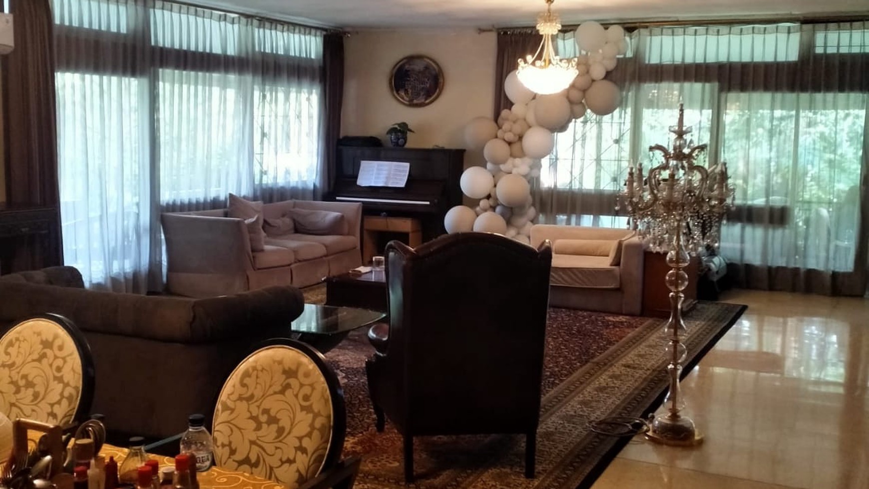 Rumah Luas dan Asri di Jl. Kemang Utara Raya