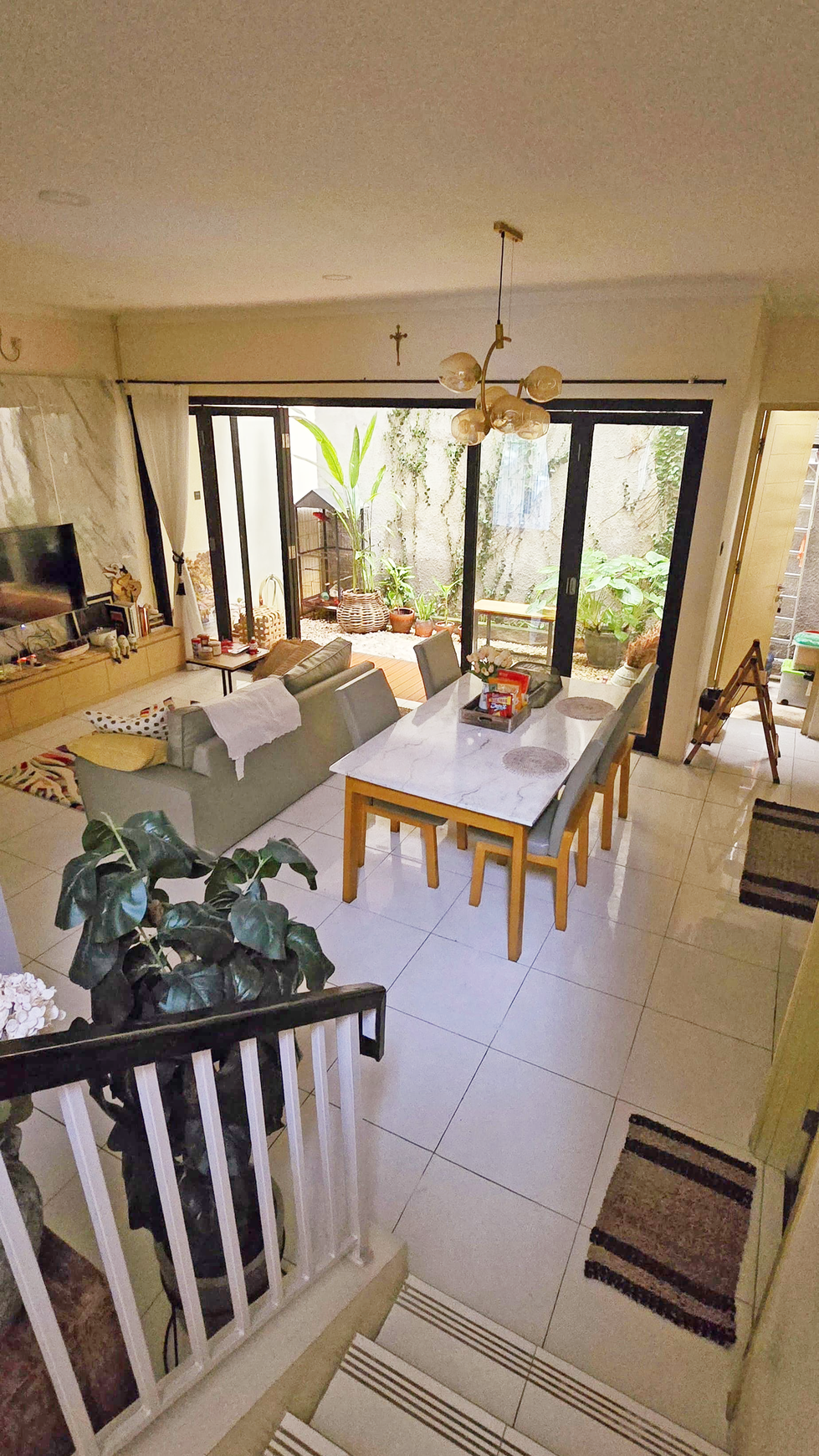 Rumah Bagus dan Terawat, Lokasi Strategis di Cluster Discovery, Bintaro Jaya