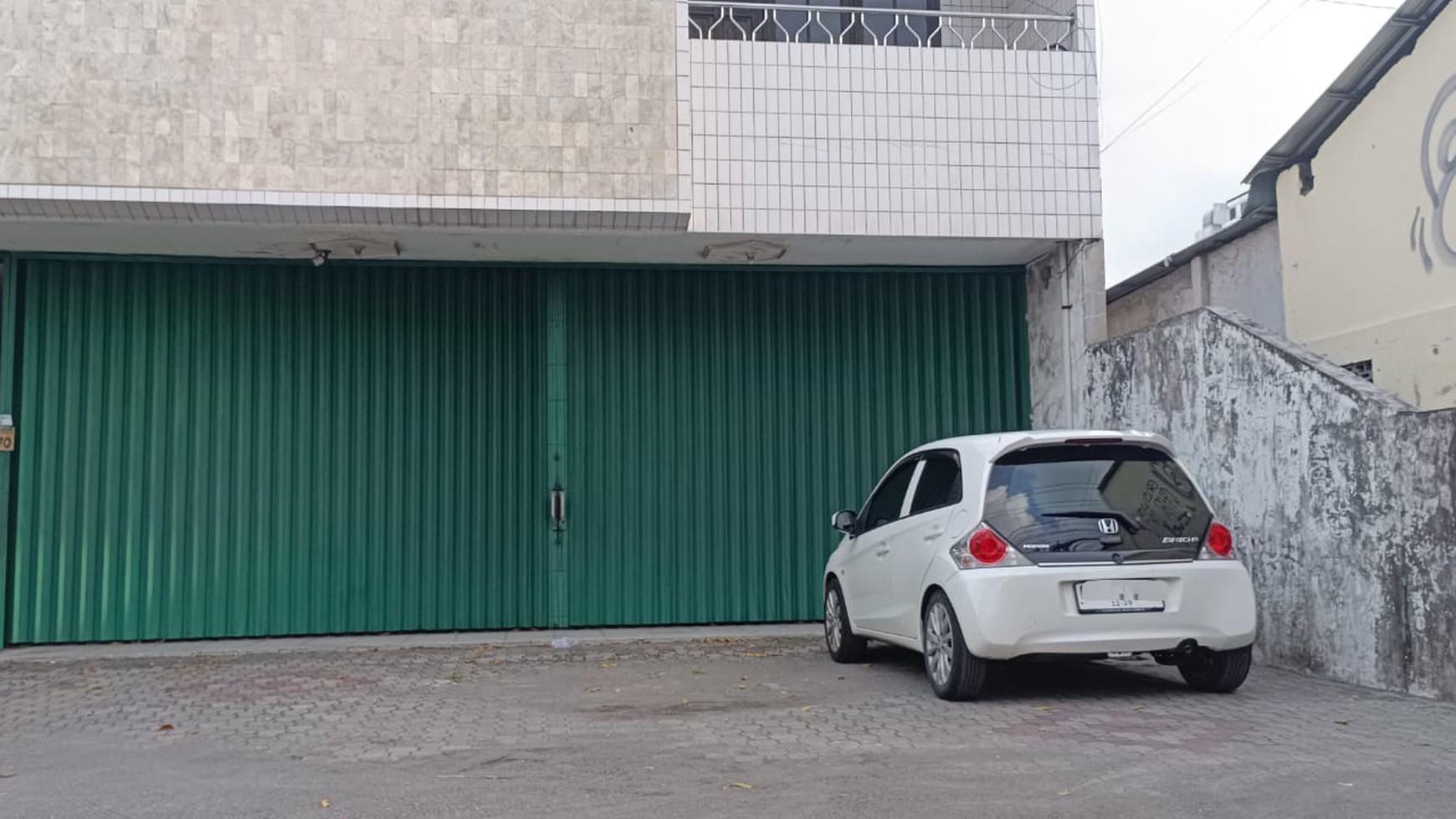Ruang Usaha Lokasi Strategis Di Pinggir Jalan Adi Sucipto Dekat Hotel Satoria Maguwoharjo Depok Sleman.