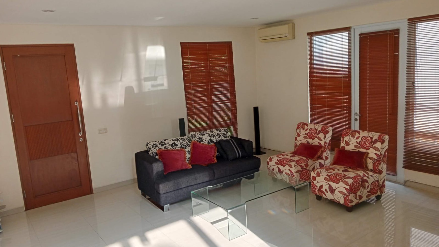 Rumah cantik Sentul, murah, ada paviliun, Bogor