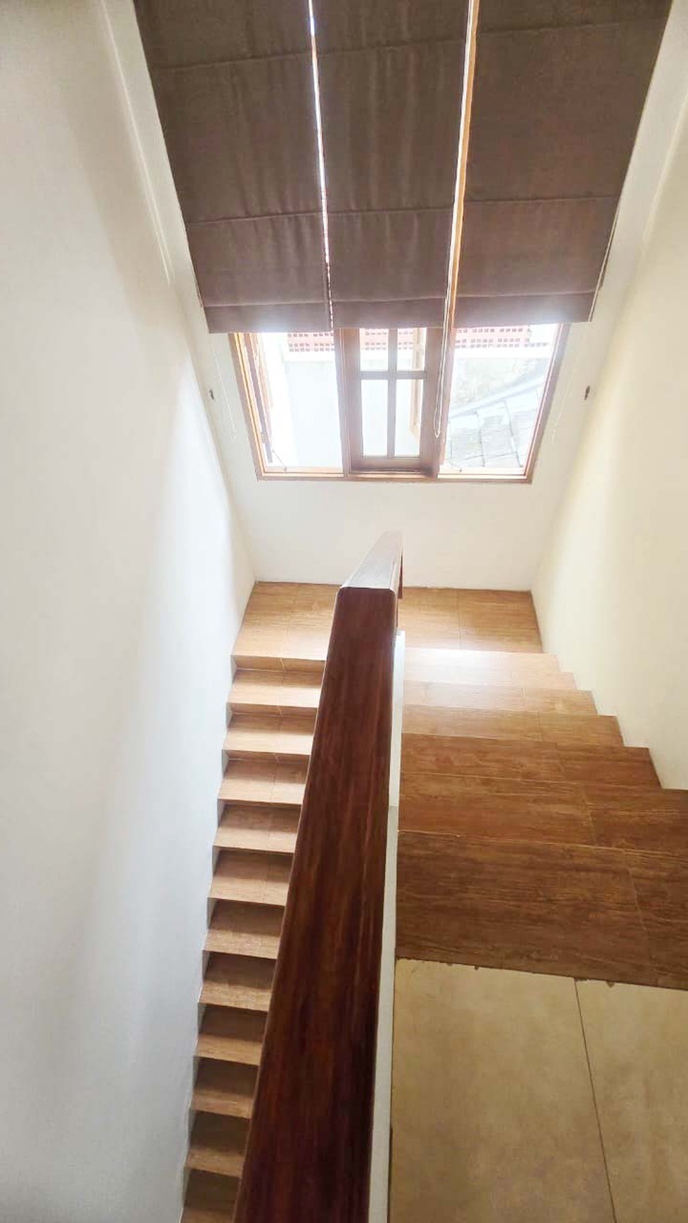 Rumah di Menteng Residence Bintaro harga murah dan siap huni