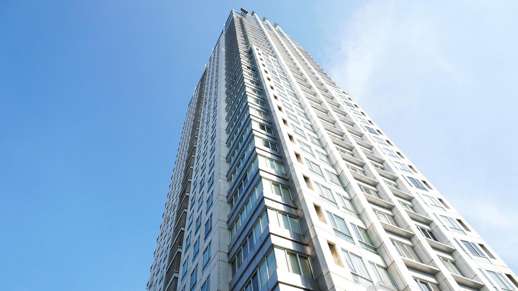 Lokasi Terbaik! Apartemen Strategis di FX Residence, Sudirman!