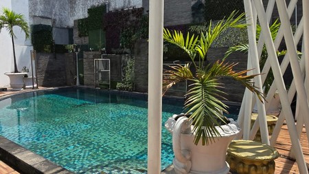 Rumah siap huni,ada kolam renang di Bintaro Jaya Sektor 8