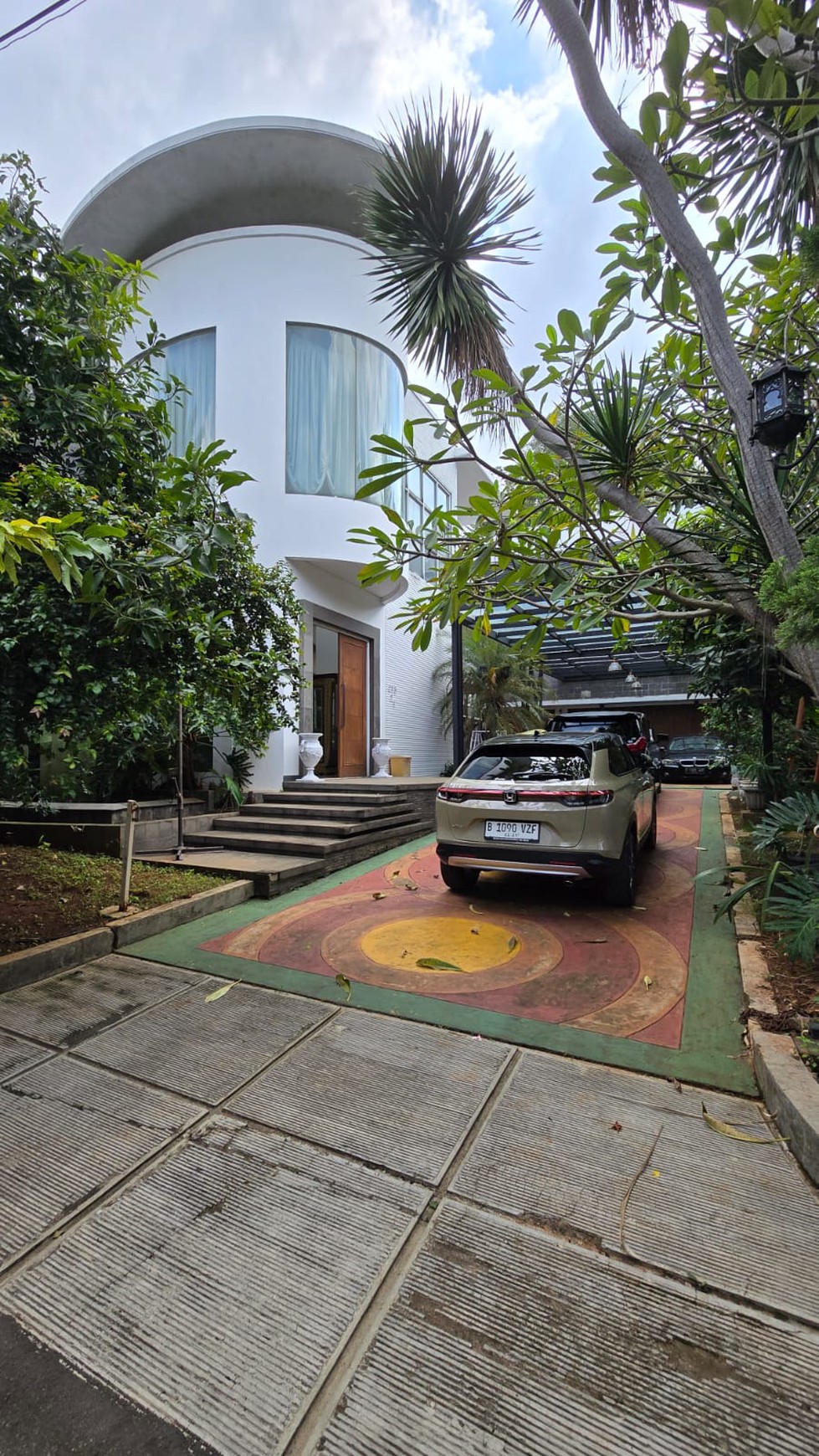 Rumah siap huni,ada kolam renang di Bintaro Jaya Sektor 8