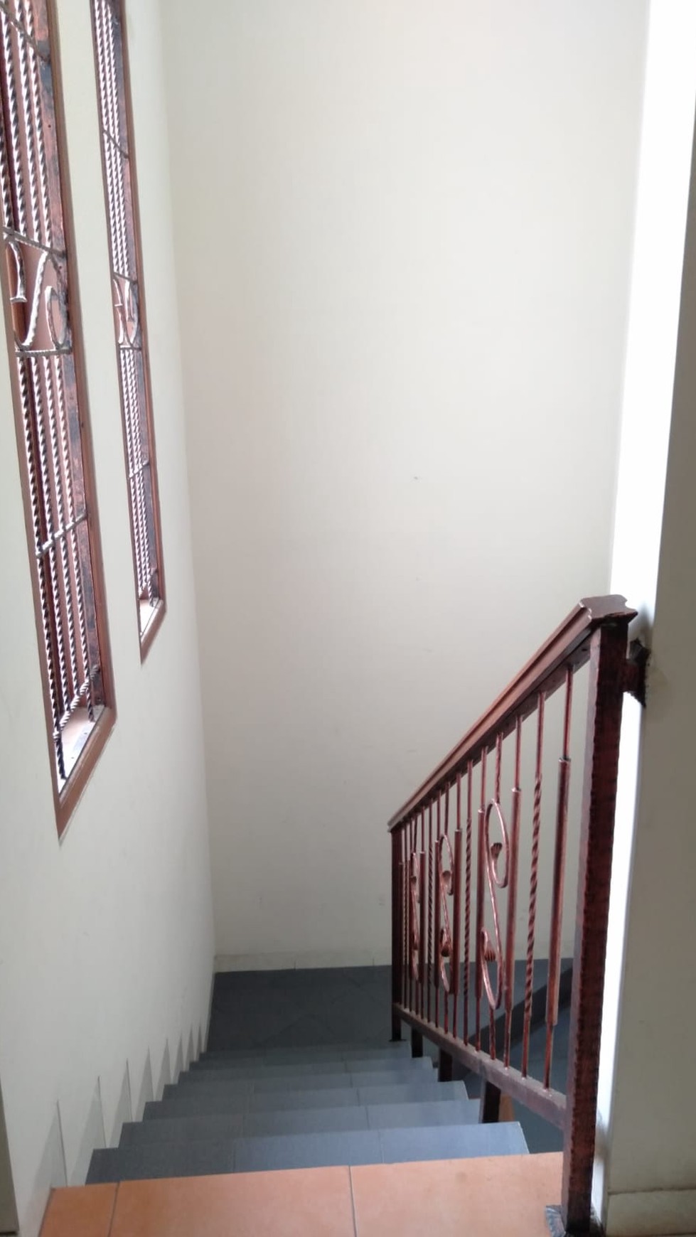 Rumah 2 lantai dalam Perum Kemala Regency Sleman Jogjakarta