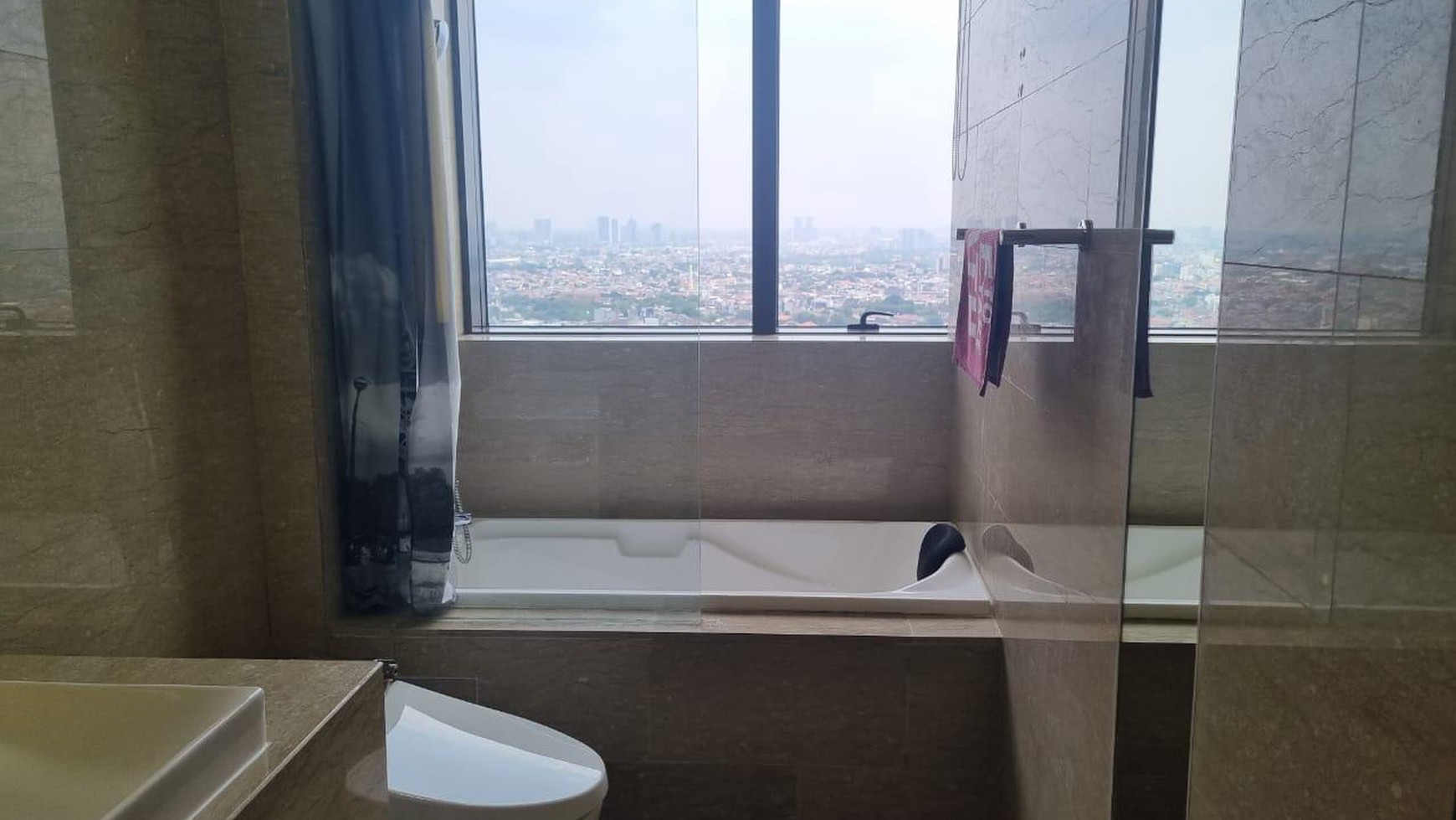 Apartment 1 Park Avenue 3 BR