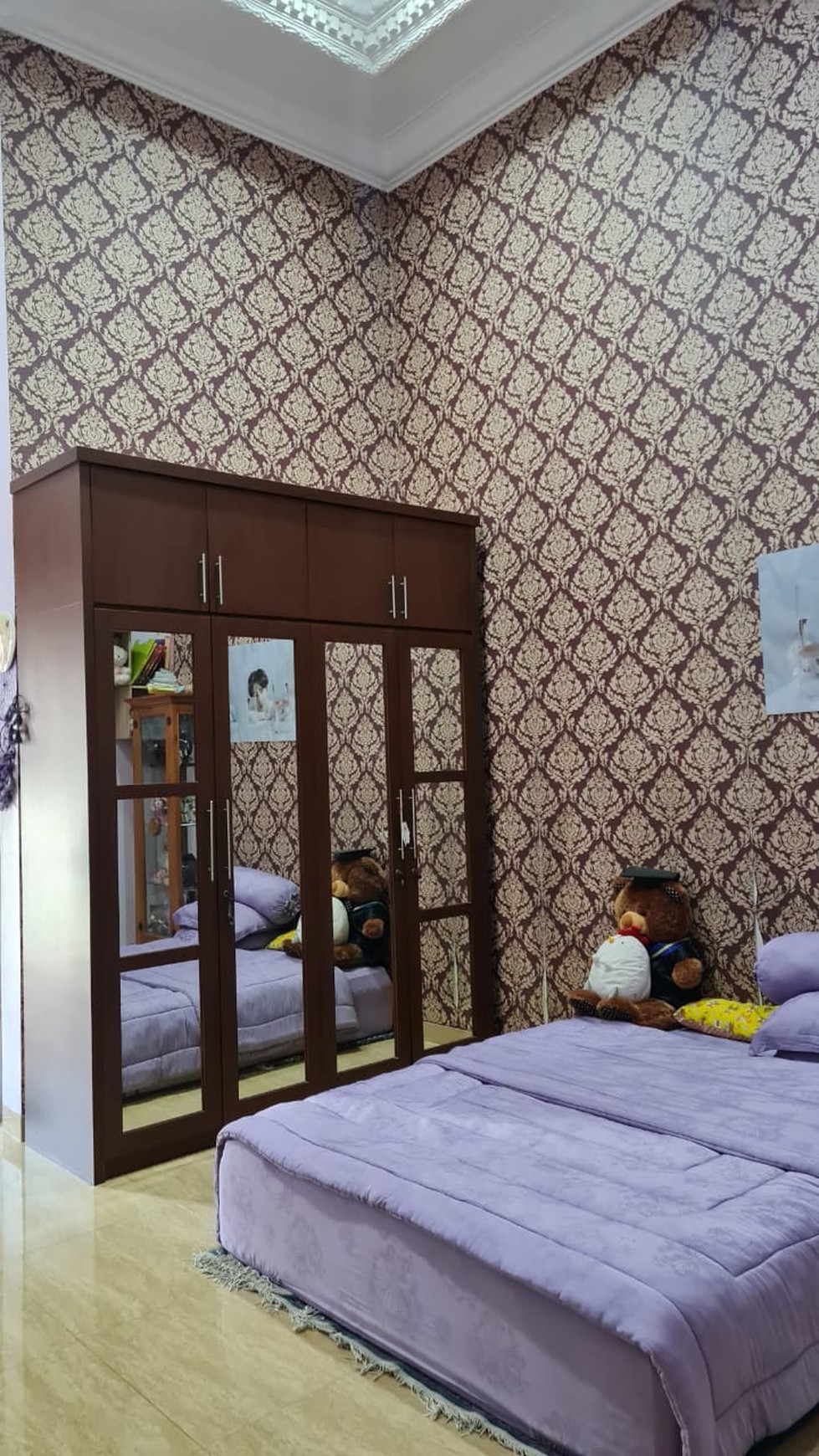 Rumah Mewah Like New dengan Pool di Pamulang Tangerang Selatan