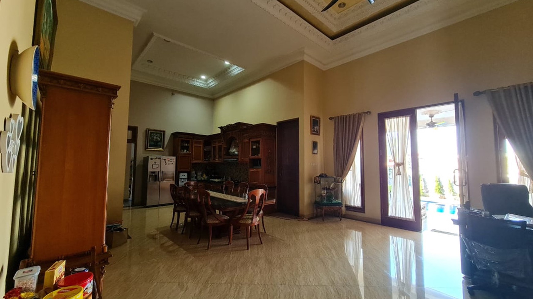 Rumah Mewah Like New dengan Pool di Pamulang Tangerang Selatan