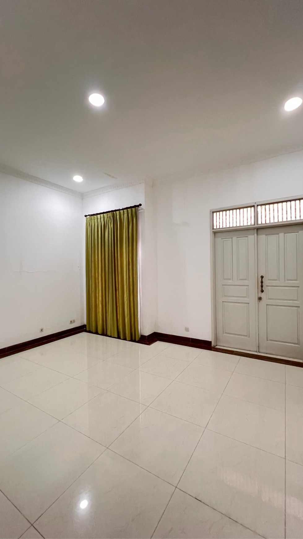 Rumah Bagus Di Jl Lengkong Bukit Hijau Pondok Indah Jakarta .