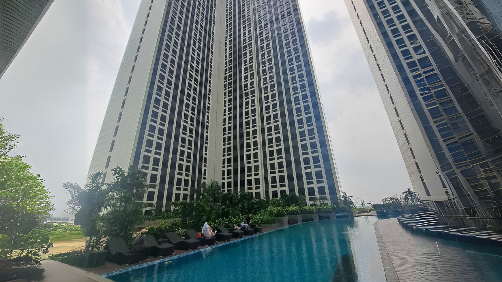 Apartemen ChadStone Cikarang Studio View Swimming Pool