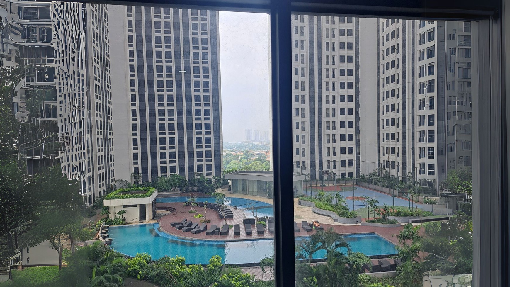 Apartemen ChadStone Cikarang Studio View Swimming Pool
