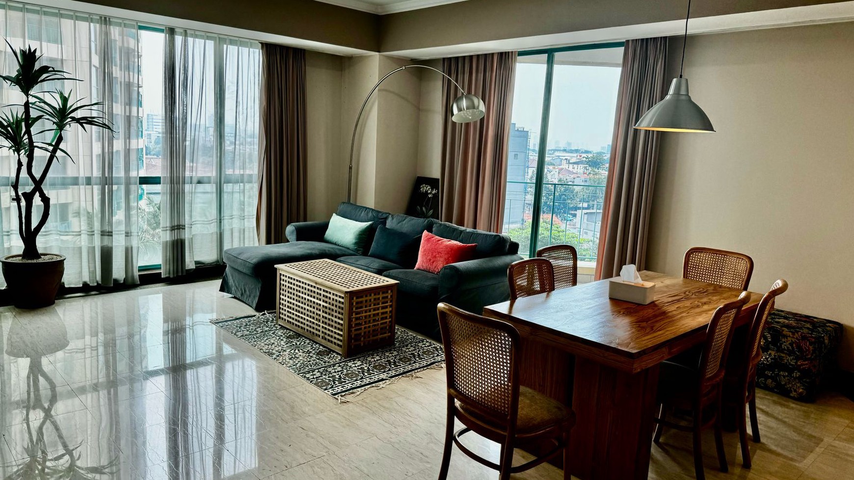 Apartemen Casablanca Tebet Jakarta Selatan 3BR View Swimming Pool