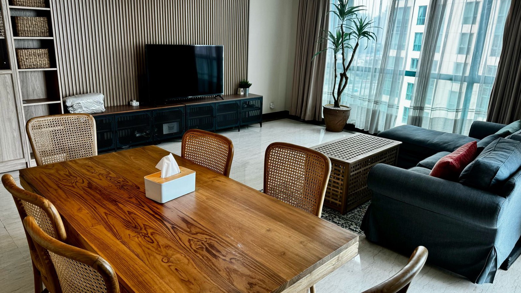 Apartemen Casablanca Tebet Jakarta Selatan 3BR View Swimming Pool