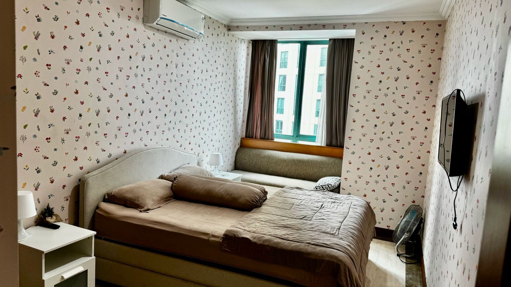 Apartemen Casablanca Tebet Jakarta Selatan 3BR View Swimming Pool