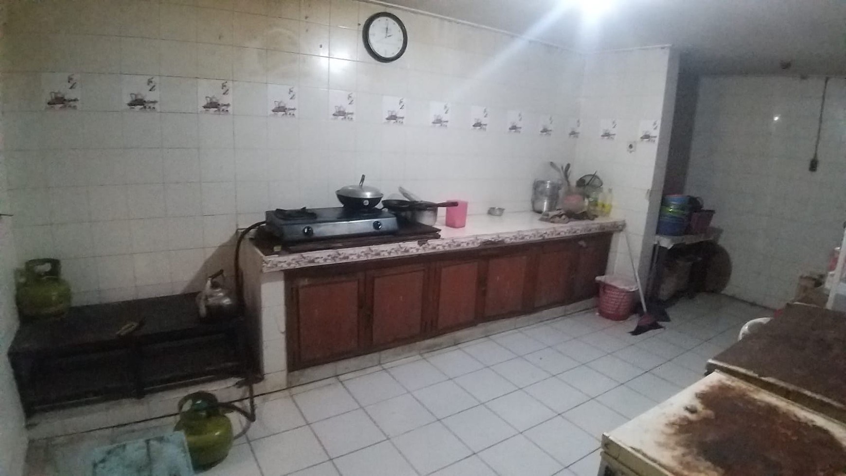 Rumah Hitung Tanah di area Cipinang Muara Komplek PWI