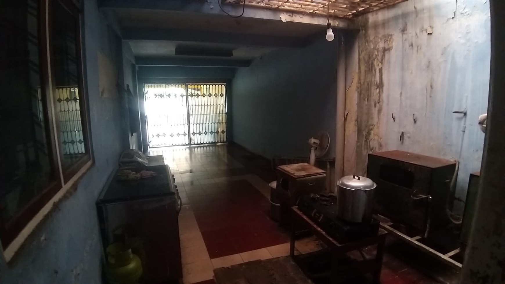 Rumah Hitung Tanah di area Cipinang Muara Komplek PWI