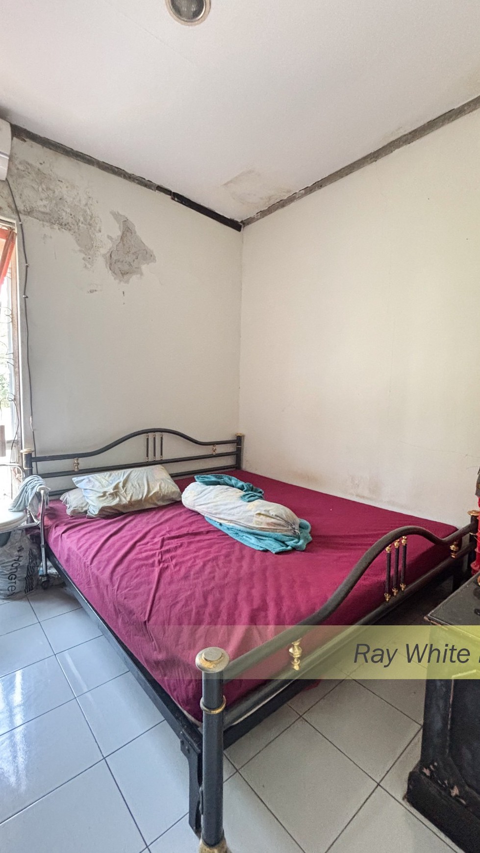 RUMAH DALAM CLUSTER SIMPLICITY DI KAWASAN THE ICON BSD CITY, TANGERANG SELATAN
