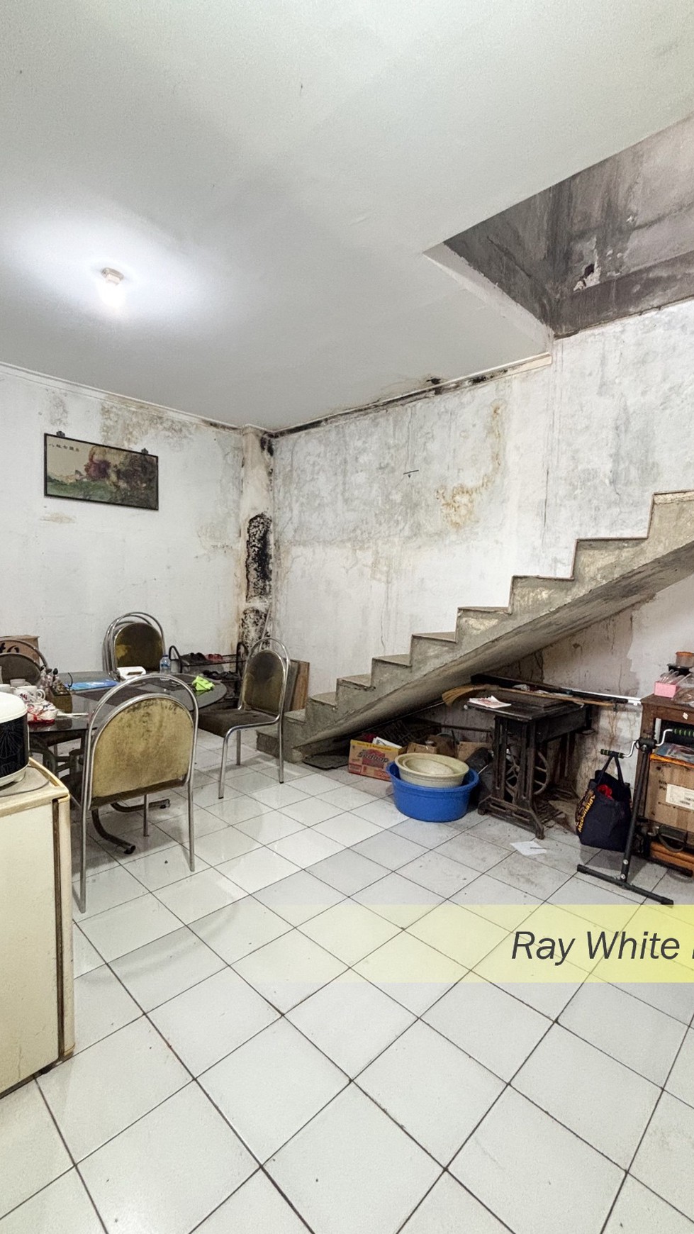 RUMAH DALAM CLUSTER SIMPLICITY DI KAWASAN THE ICON BSD CITY, TANGERANG SELATAN