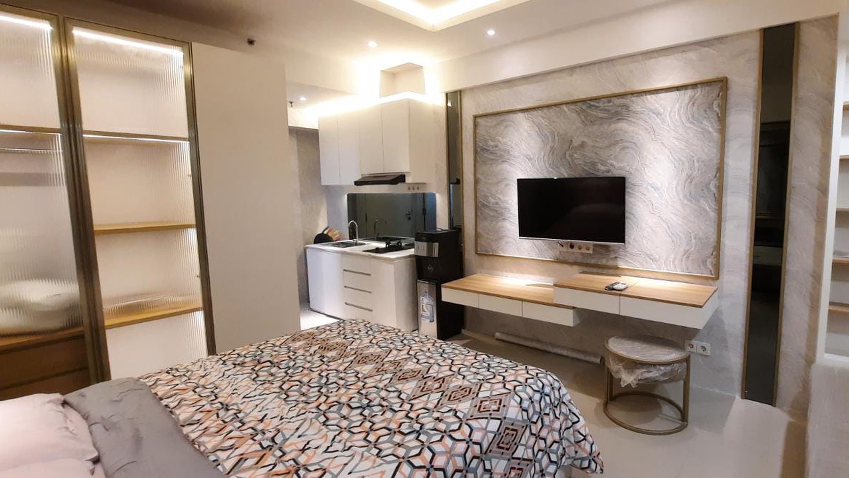Sewa Furnished Mewah Apartemen Tanglin Pakuwon Surabaya